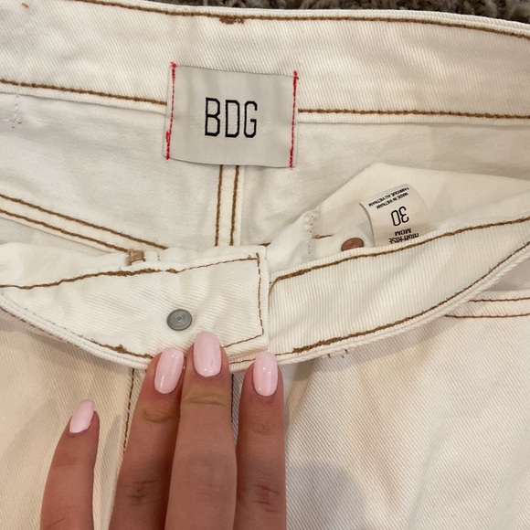 BDG White Jeans - Picture 2 of 3